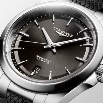 Longines L3.720.4.52.9 with stainless steel case, black dial and date display