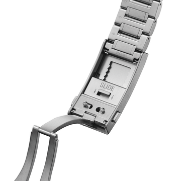 Seiko Marinemaster professional dive watch with sliding micro-adjustment clasp