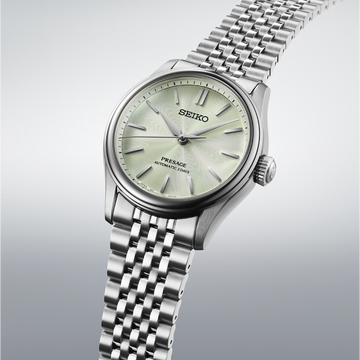 Seiko HCC002J1 with textured green dial and stainless steel bracelet
