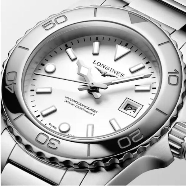 Longines HydroConquest 30mm watch with matt white dial and stainless steel bracelet