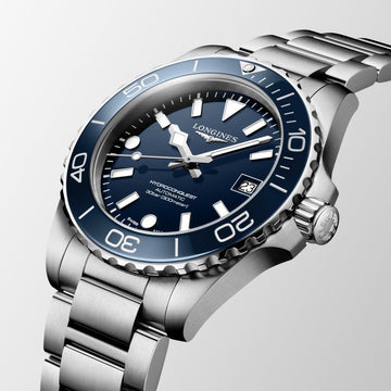 Longines HydroConquest 39mm dive watch with calibre L888.5 automatic movement, blue ceramic bezel and 300m water resistance