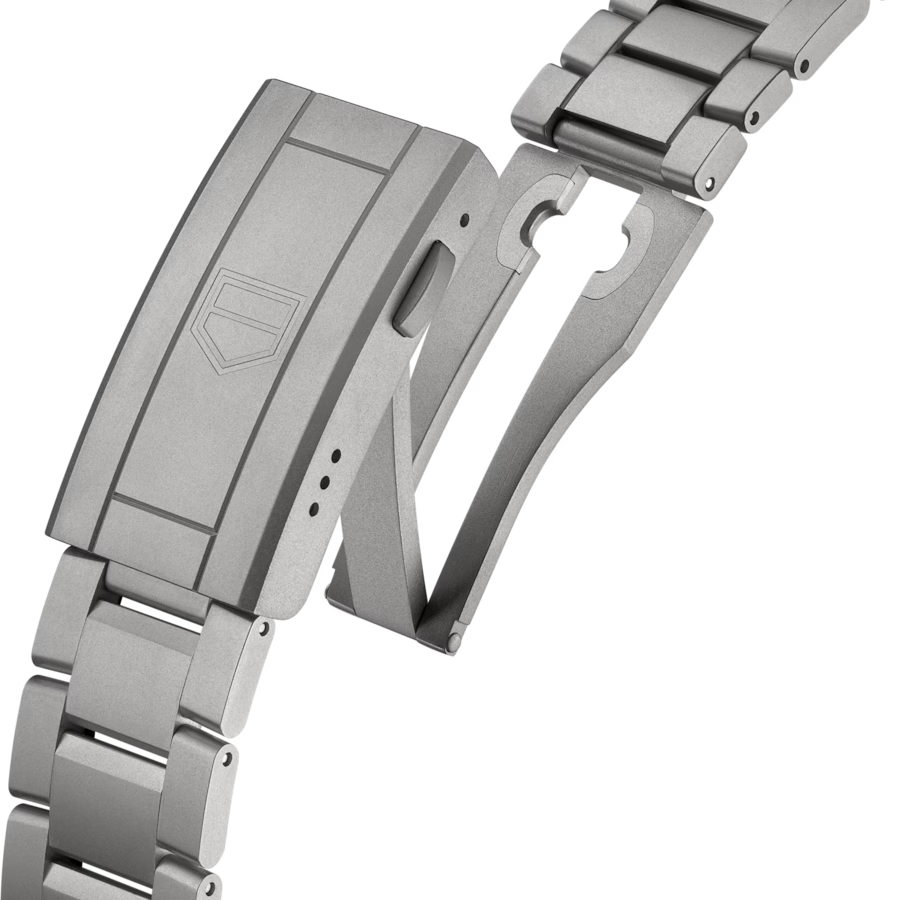 TAG Heuer Aquaracer WBP1184.BF0008 40mm titanium Solargraph watch
