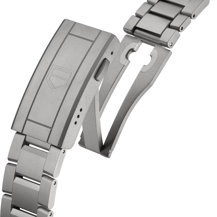 TAG Heuer Aquaracer WBP1184.BF0008 40mm titanium Solargraph watch