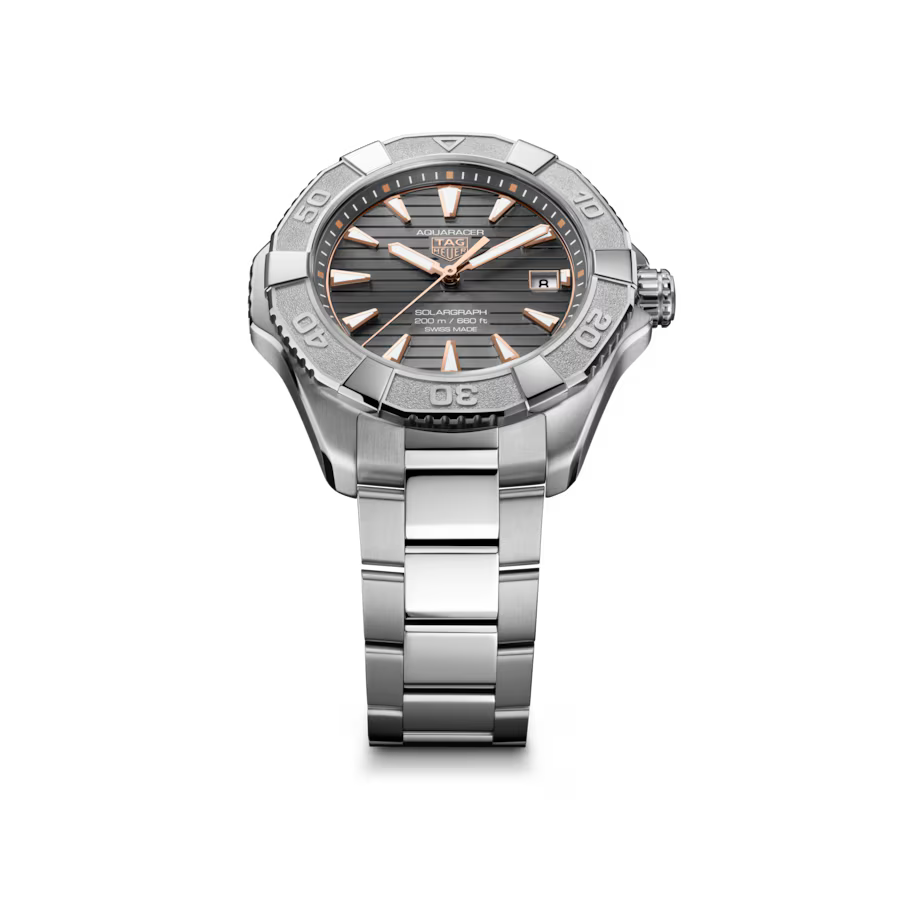 TAG Heuer Aquaracer Solargraph featuring a Grade 5 titanium case and grey dial