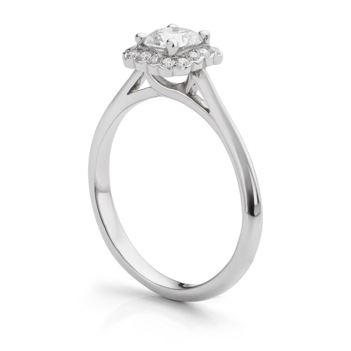 Platinum diamond cluster ring
